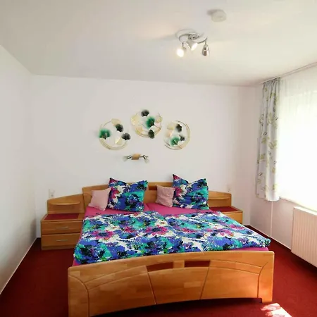 1 Apartment
